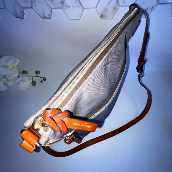 Dooney & Bourke Nylon Shoulder Bag Khaki - Picture 6 of 10